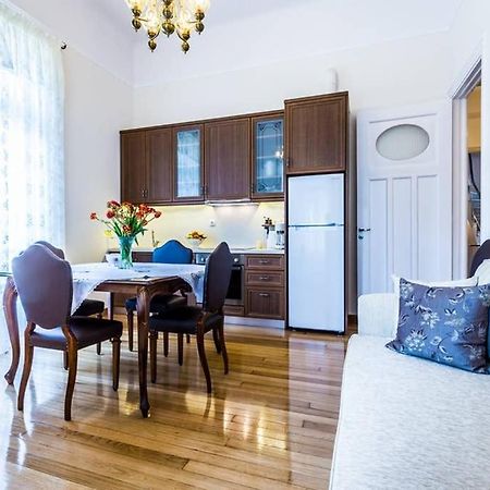 Neoclassical Apartment With 3 Bedrooms In Piraeus Pireu Exterior foto