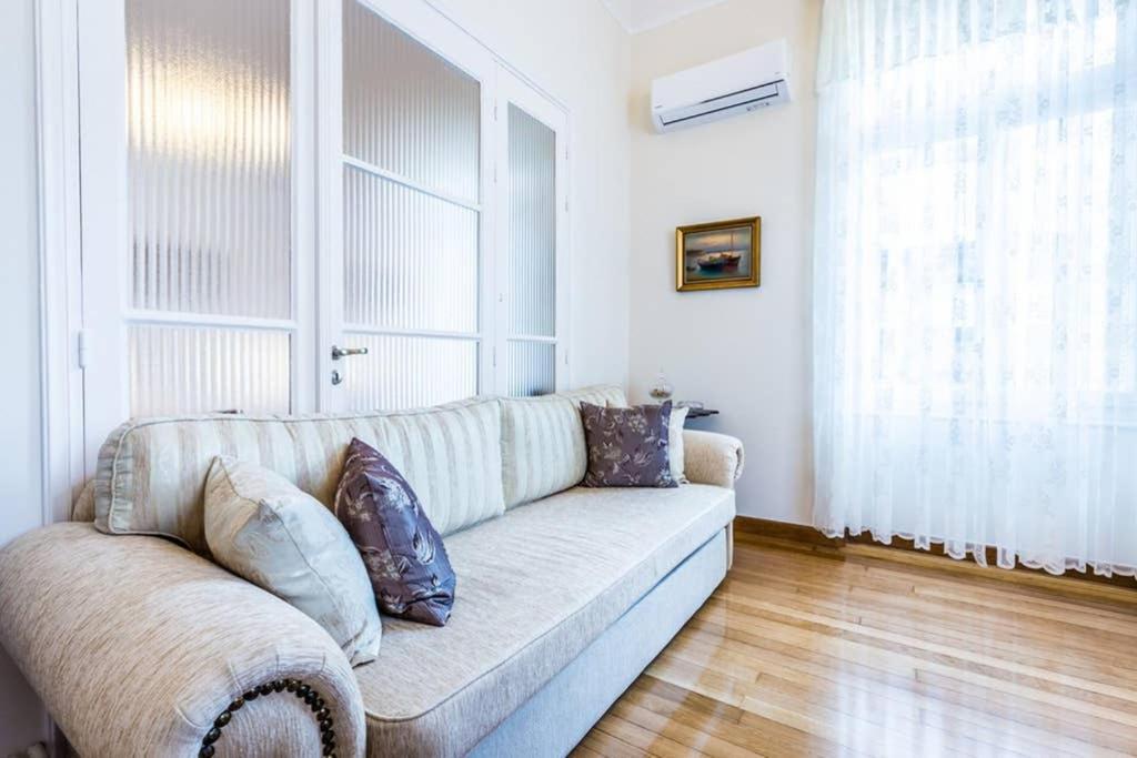 Neoclassical Apartment With 3 Bedrooms In Piraeus Pireu Exterior foto