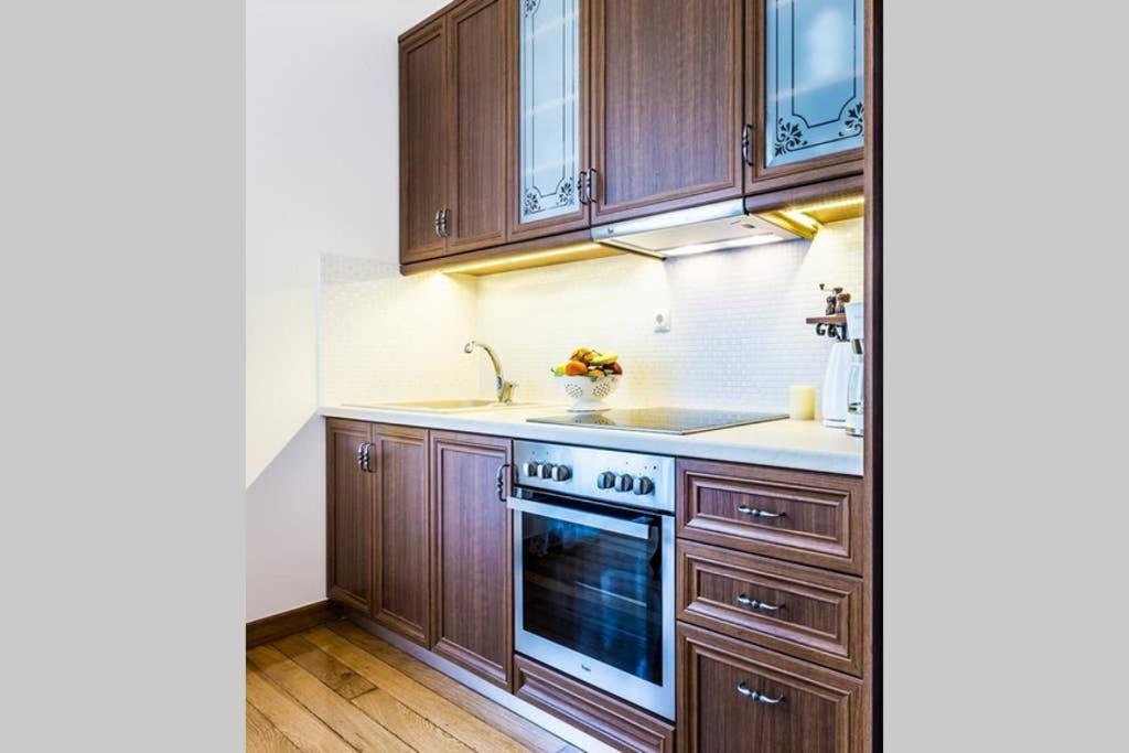 Neoclassical Apartment With 3 Bedrooms In Piraeus Pireu Exterior foto