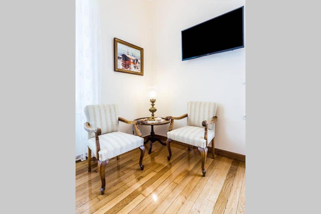Neoclassical Apartment With 3 Bedrooms In Piraeus Pireu Exterior foto