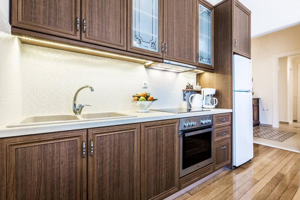 Neoclassical Apartment With 3 Bedrooms In Piraeus Pireu Exterior foto