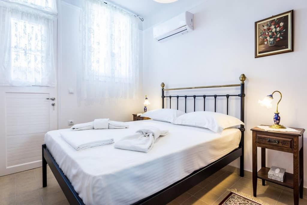 Neoclassical Apartment With 3 Bedrooms In Piraeus Pireu Exterior foto