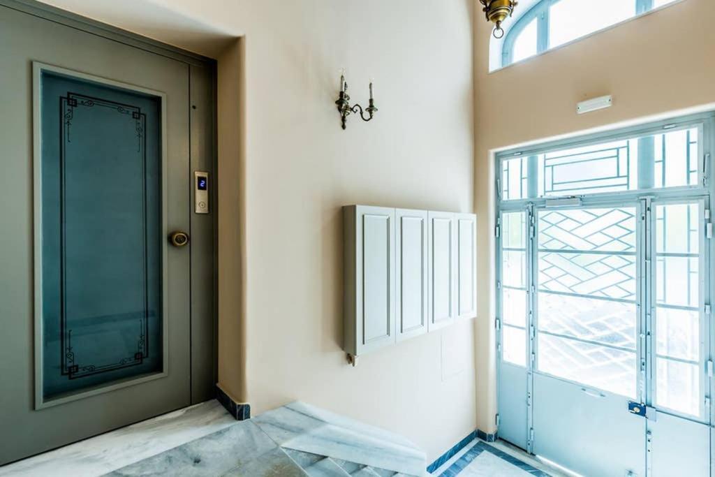Neoclassical Apartment With 3 Bedrooms In Piraeus Pireu Exterior foto